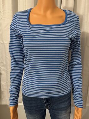 Cute LC Couture size M blue white striped ribbed long sleeve shirt juniors new